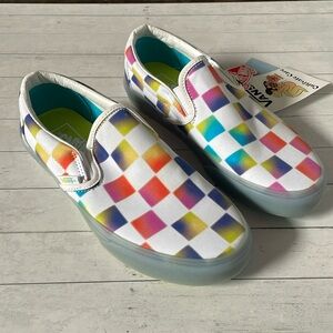 New Vans classic slip on cultivate care
Men’s 5.5/Women’s 7